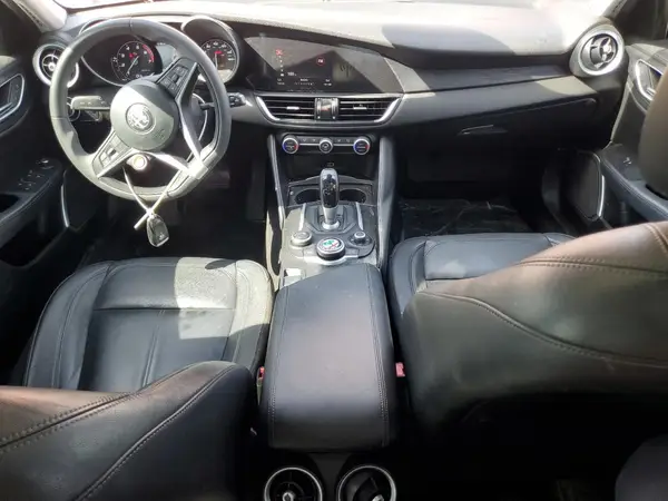 ZARFAEBN6J7595867 2018 ALFA ROMEO GIULIA - Image 8