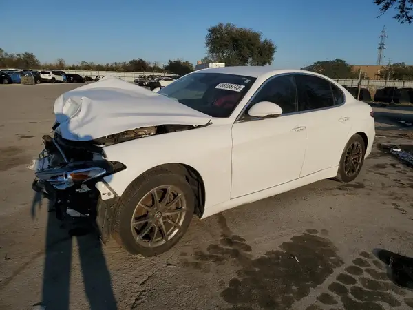 ZARFAEBN6J7597943 2018 ALFA ROMEO GIULIA - Image 1