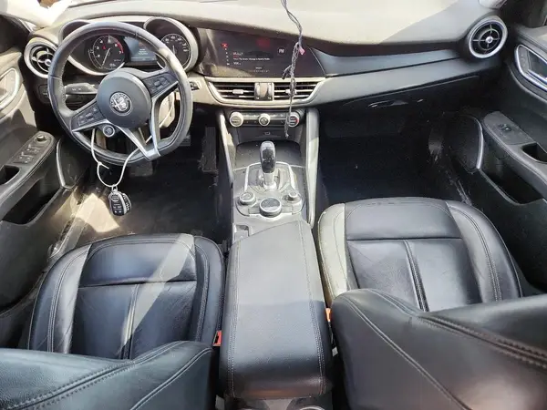 ZARFAEBN7J7565292 2018 ALFA ROMEO GIULIA - Image 8