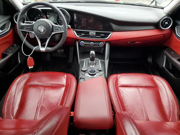 ZARFAEBN7J7581475 2018 ALFA ROMEO GIULIA - Image 8