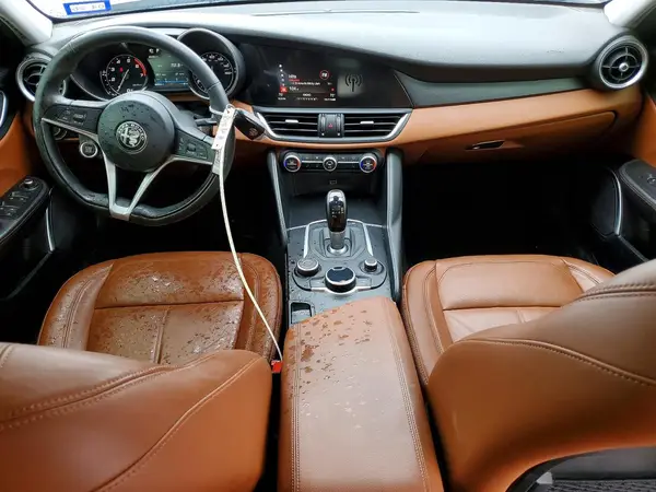 ZARFAEBN7J7588541 2018 ALFA ROMEO GIULIA - Image 8