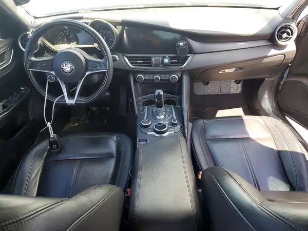ZARFAEBN8H7535664 2017 ALFA ROMEO GIULIA - Image 8