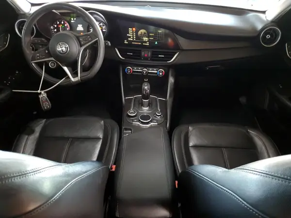 ZARFAEBN8H7538158 2017 ALFA ROMEO GIULIA - Image 8