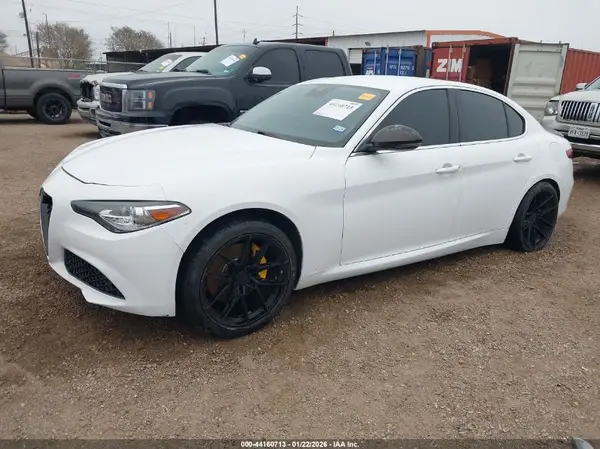 ZARFAEBN8H7542078 2017 ALFA ROMEO GIULIA - Image 2