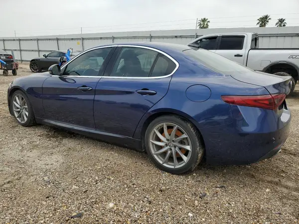 ZARFAEBN8H7551881 2017 ALFA ROMEO GIULIA - Image 2