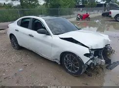 ZARFAEBN8J7563373 2018 ALFA ROMEO GIULIA