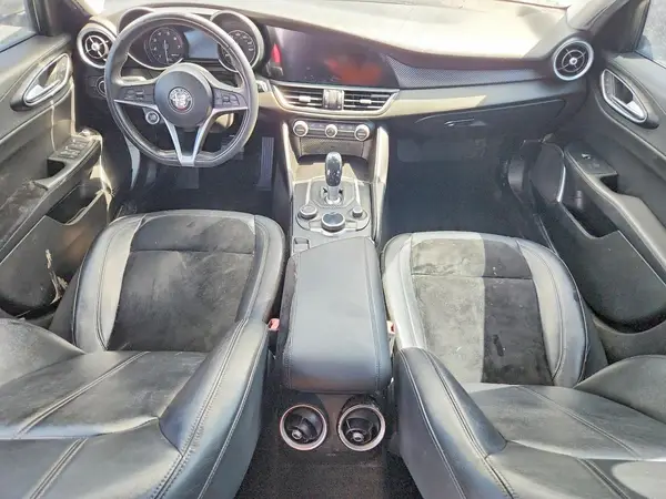 ZARFAEBN8J7566032 2018 ALFA ROMEO GIULIA - Image 8