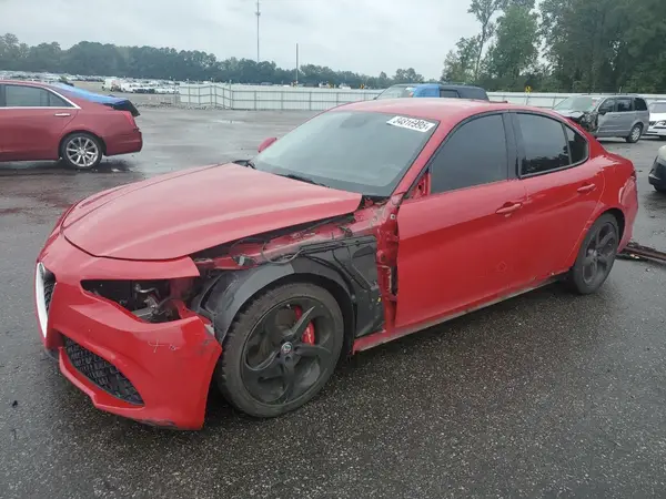 ZARFAEBN8J7566158 2018 ALFA ROMEO GIULIA - Image 1