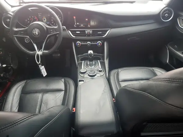 ZARFAEBN8J7566158 2018 ALFA ROMEO GIULIA - Image 8