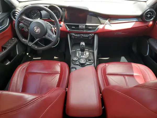 ZARFAEBN8J7582862 2018 ALFA ROMEO GIULIA - Image 8