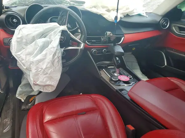 ZARFAEBN9H7531199 2017 ALFA ROMEO GIULIA - Image 8