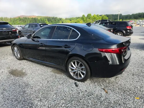 ZARFAEBN9H7533535 2017 ALFA ROMEO GIULIA - Image 2