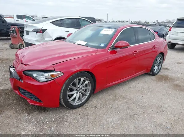 ZARFAEBN9J7580294 2018 ALFA ROMEO GIULIA - Image 2
