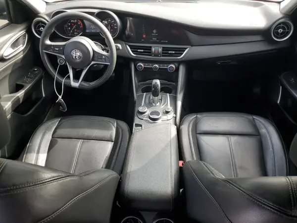 ZARFAEBN9J7583471 2018 ALFA ROMEO GIULIA - Image 8