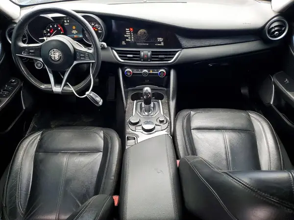 ZARFAEBN9J7592820 2018 ALFA ROMEO GIULIA - Image 8