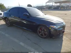 ZARFAEBNXH7532474 2017 ALFA ROMEO GIULIA