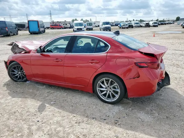 ZARFAEBNXH7552059 2017 ALFA ROMEO GIULIA - Image 2