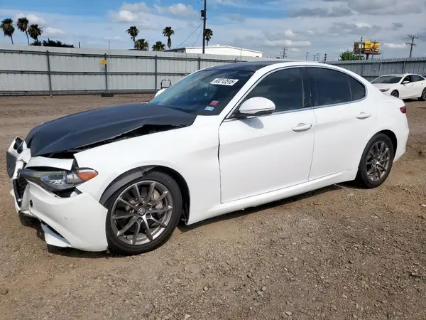 ZARFAEBNXJ7563567 2018 ALFA ROMEO GIULIA - Image 1