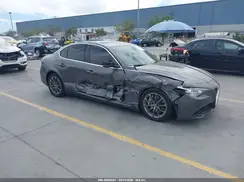 ZARFAEBNXJ7575332 2018 ALFA ROMEO GIULIA