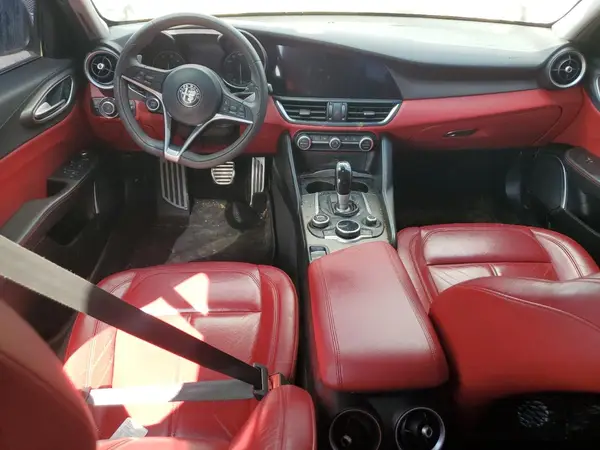ZARFAEBNXJ7592244 2018 ALFA ROMEO GIULIA - Image 8