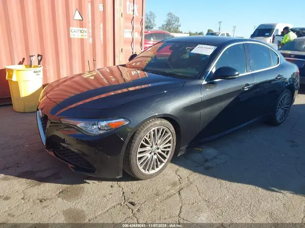 ZARFAECN0H7528237 2017 ALFA ROMEO GIULIA - Image 2