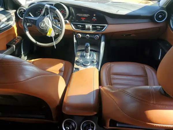 ZARFAECN0H7542056 2017 ALFA ROMEO GIULIA - Image 8