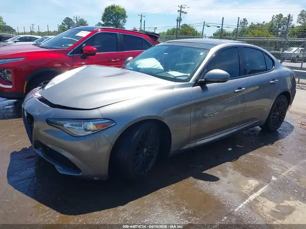 ZARFAECN0H7548150 2017 ALFA ROMEO GIULIA - Image 2