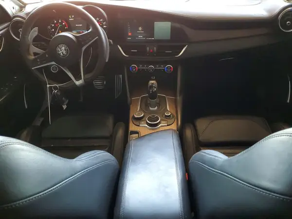 ZARFAECN0H7549248 2017 ALFA ROMEO GIULIA - Image 8