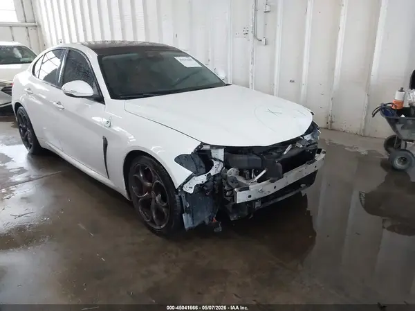 ZARFAECN0J7566279 2018 ALFA ROMEO GIULIA