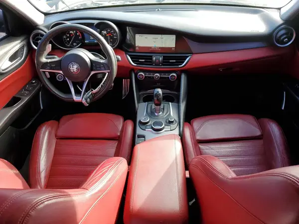 ZARFAECN0J7577749 2018 ALFA ROMEO GIULIA - Image 8
