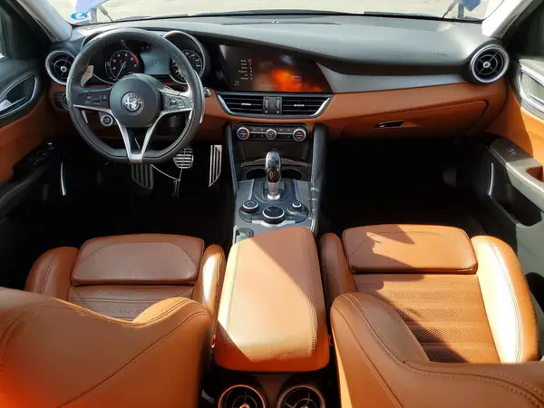 ZARFAECN0J7588122 2018 ALFA ROMEO GIULIA - Image 8