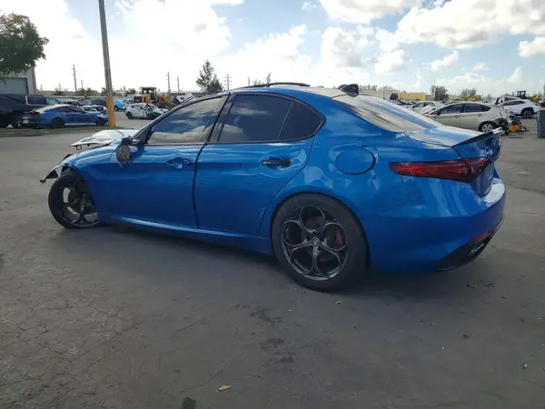 ZARFAECN0J7597354 2018 ALFA ROMEO GIULIA - Image 2