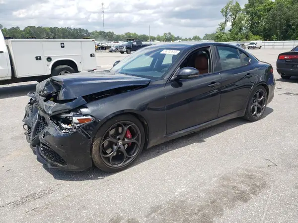 ZARFAECN1H7533852 2017 ALFA ROMEO GIULIA - Image 1