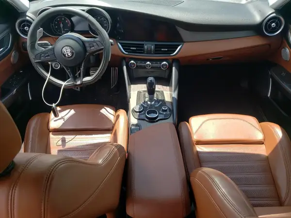 ZARFAECN1H7533852 2017 ALFA ROMEO GIULIA - Image 8