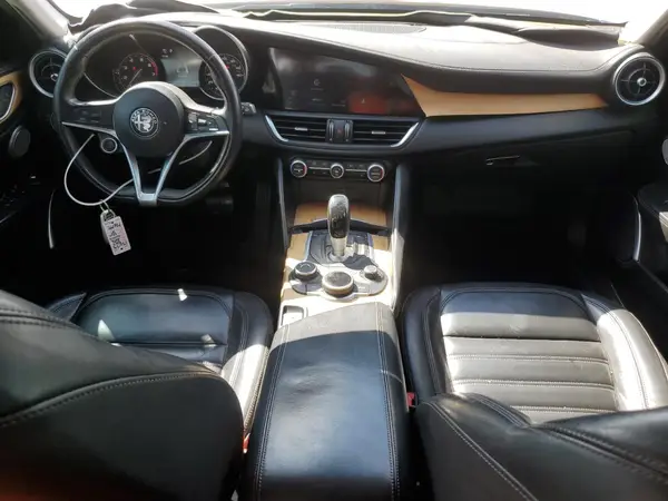 ZARFAECN1H7545225 2017 ALFA ROMEO GIULIA - Image 8