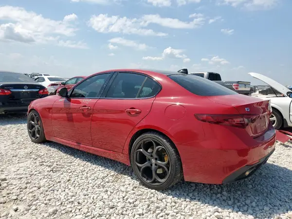 ZARFAECN1H7546844 2017 ALFA ROMEO GIULIA - Image 2