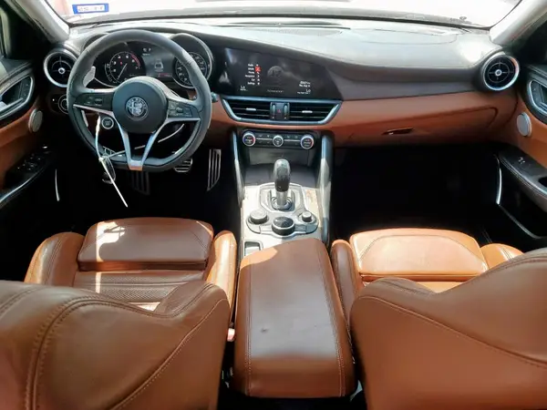 ZARFAECN1H7546844 2017 ALFA ROMEO GIULIA - Image 8
