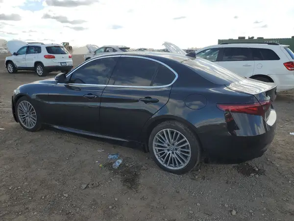 ZARFAECN1H7548223 2017 ALFA ROMEO GIULIA - Image 2