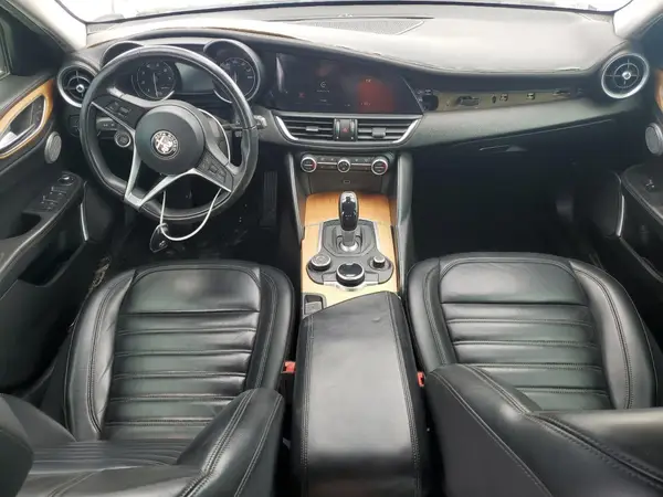 ZARFAECN1H7551994 2017 ALFA ROMEO GIULIA - Image 8
