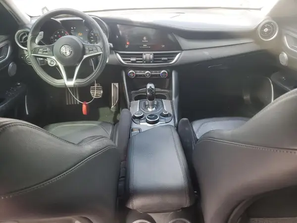ZARFAECN1H7557360 2017 ALFA ROMEO GIULIA - Image 8