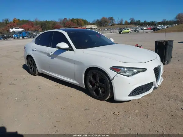 ZARFAECN1H7561926 2017 ALFA ROMEO GIULIA