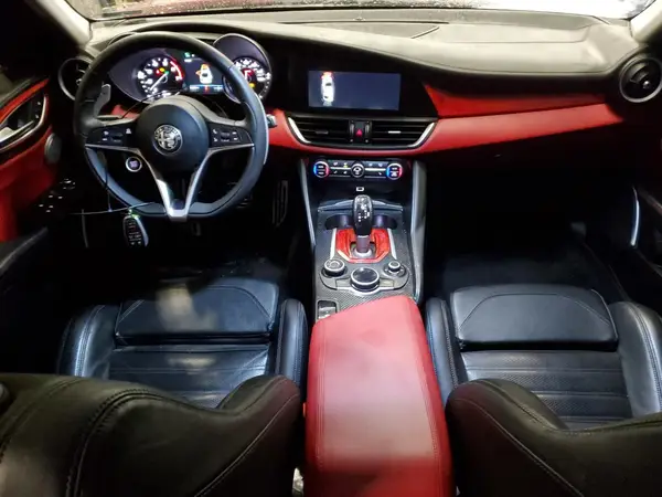 ZARFAECN1J7588811 2018 ALFA ROMEO GIULIA - Image 8