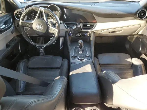 ZARFAECN1J7590686 2018 ALFA ROMEO GIULIA - Image 8