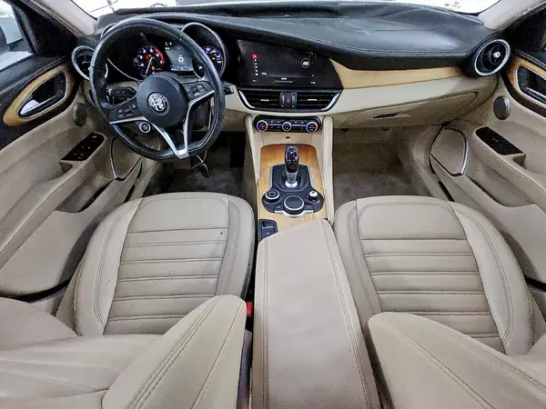 ZARFAECN2H7550790 2017 ALFA ROMEO GIULIA - Image 8