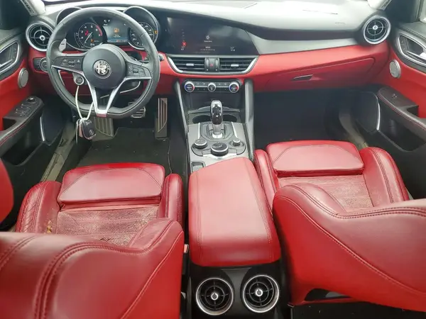 ZARFAECN2H7552183 2017 ALFA ROMEO GIULIA - Image 8