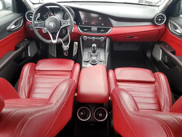 ZARFAECN2H7552314 2017 ALFA ROMEO GIULIA - Image 8