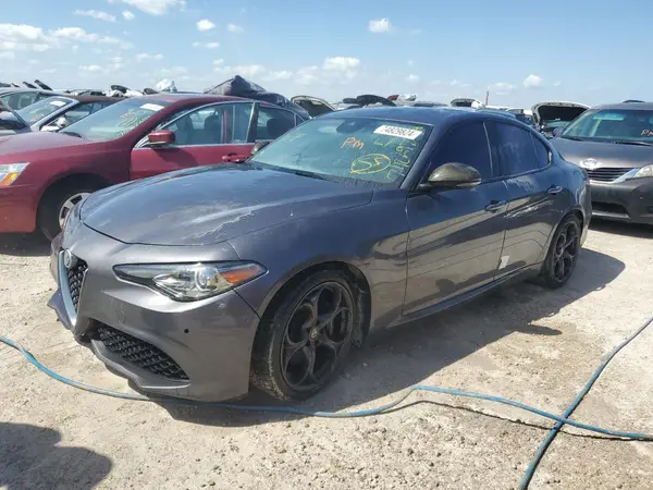 ZARFAECN2H7556914 2017 ALFA ROMEO GIULIA - Image 1
