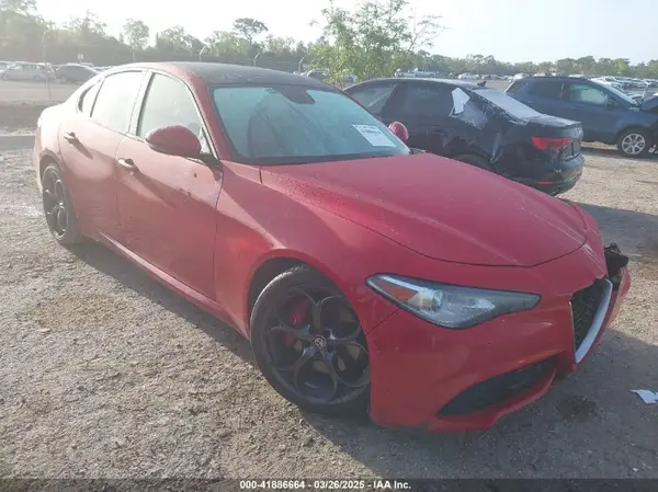 ZARFAECN2J7587523 2018 ALFA ROMEO GIULIA - Image 1