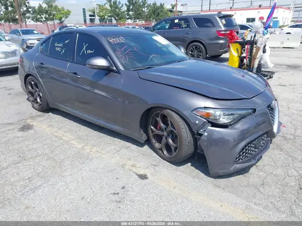 ZARFAECN2J7595119 2018 ALFA ROMEO GIULIA - Image 1