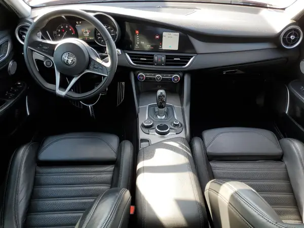 ZARFAECN2J7598649 2018 ALFA ROMEO GIULIA - Image 8